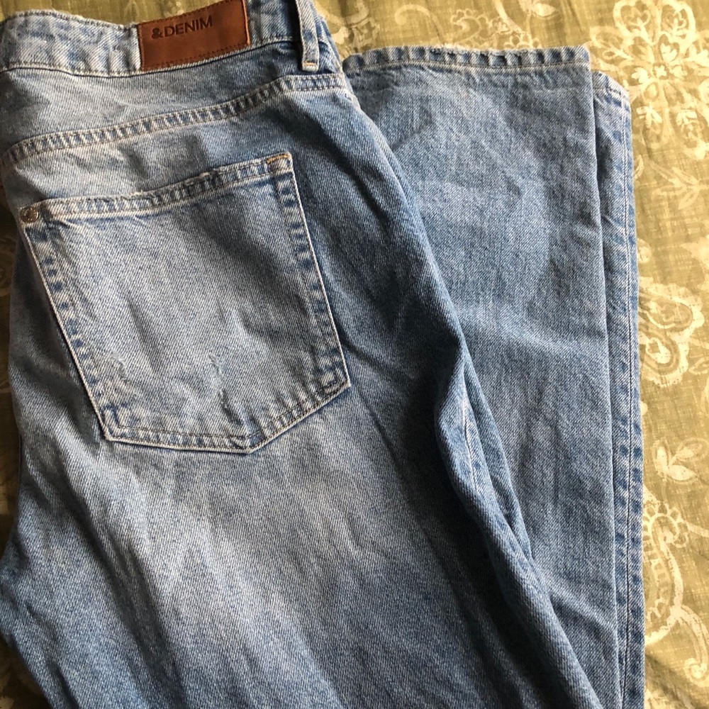 H&M Relaxed Skinny Regular Waist